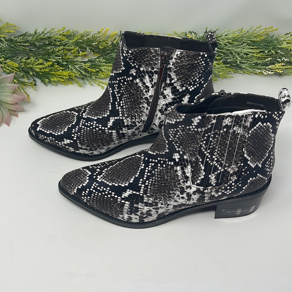 Aqua College Karlie Waterproof Booties Size 9 - Picture 3 of 14